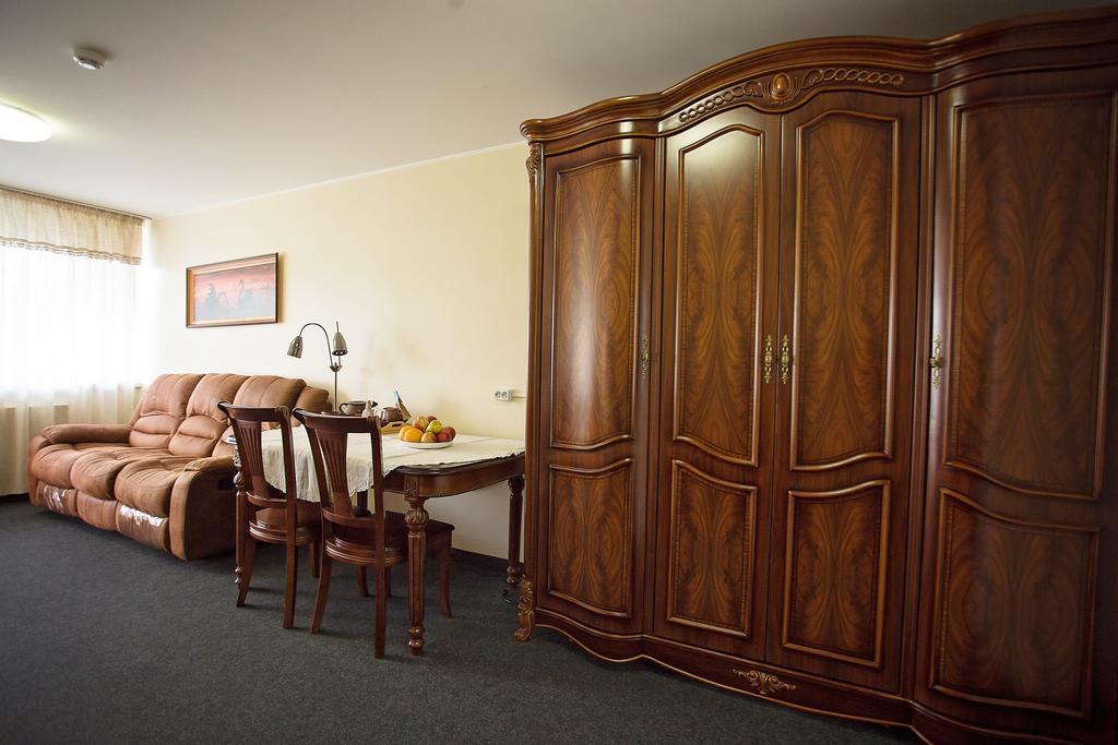 Vaerska Sanatorium Varska Bagian luar foto